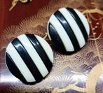 vintage lucite clip oorbellen, Ophalen of Verzenden, Overige materialen