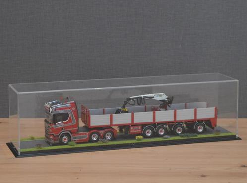 Diorama vitrine Trekker+trailer, Hobby en Vrije tijd, Modelauto's | 1:50, Nieuw, Bus of Vrachtwagen, Tekno, Ophalen of Verzenden