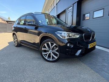 BMW X1 20I Xdrive Pano, Camera, HUD, Keyless, Stuurverwarmin beschikbaar voor biedingen