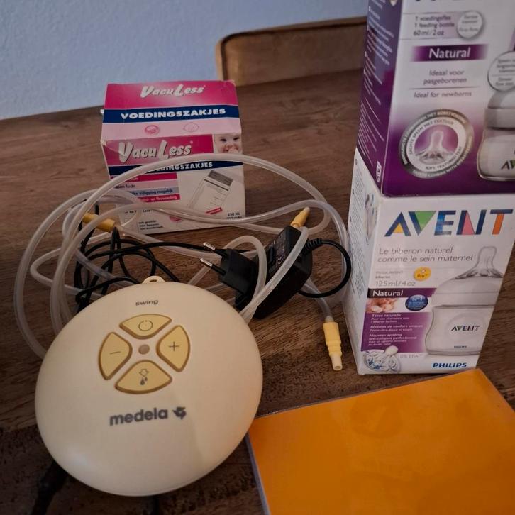 Medela Swing Borstkolf - Pomp en Slangetjes, Kinderen en Baby's, Babyvoeding en Toebehoren, Ophalen of Verzenden