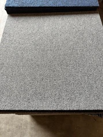 Partij B-keus Desso tapijttegels grijs 50x50cm nieuw #3 beschikbaar voor biedingen