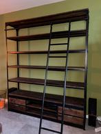 Industriële stelling/boekenkast met ladder van Loods 5, Ophalen, Zo goed als nieuw