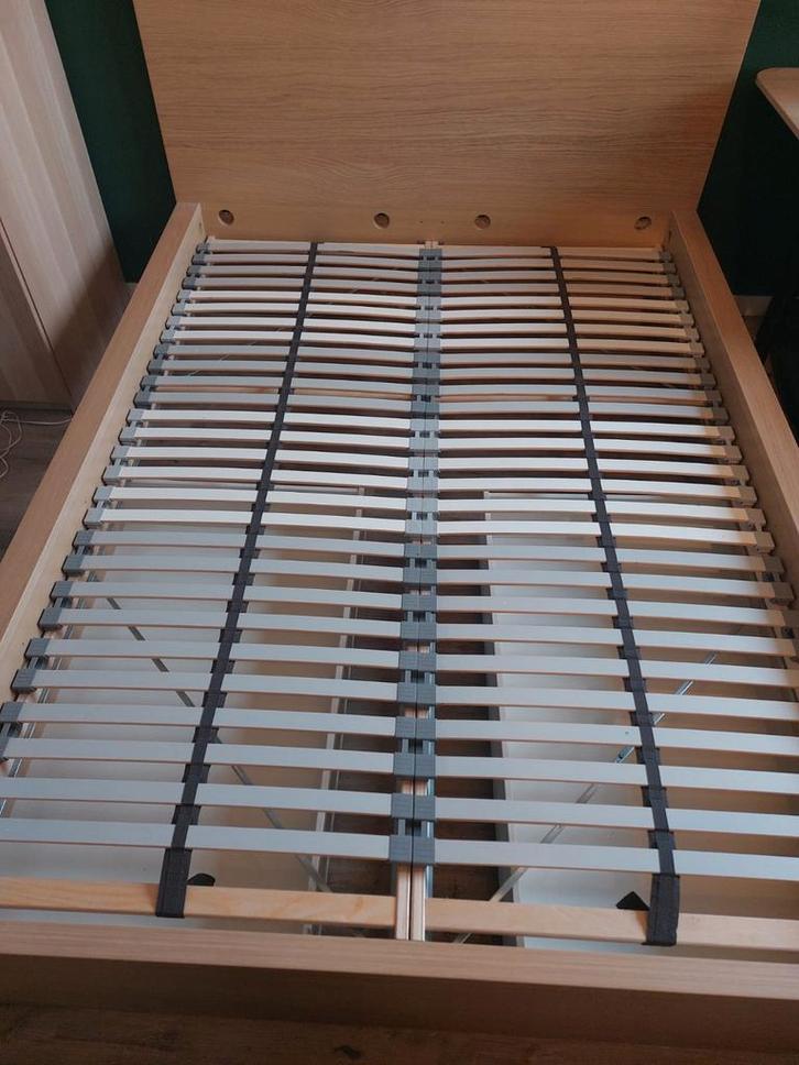 Ikea Malm 140x200 met 2 lades, lattenbodems en evt matras, Huis en Inrichting, Slaapkamer | Bedden, Zo goed als nieuw, Tweepersoons