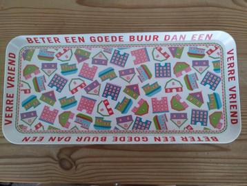 DE serveer blad, een goede buur is beter dan verre vriend beschikbaar voor biedingen