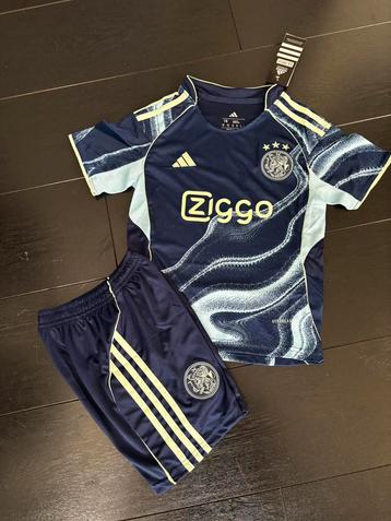 Voetbal tenue Ajax uit seizoen 25/26 beschikbaar voor biedingen