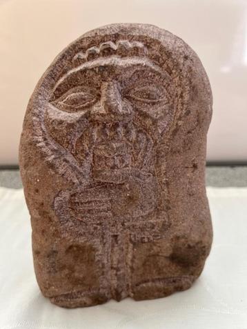 Sculptuur stenen beeldhouwwerk beschikbaar voor biedingen