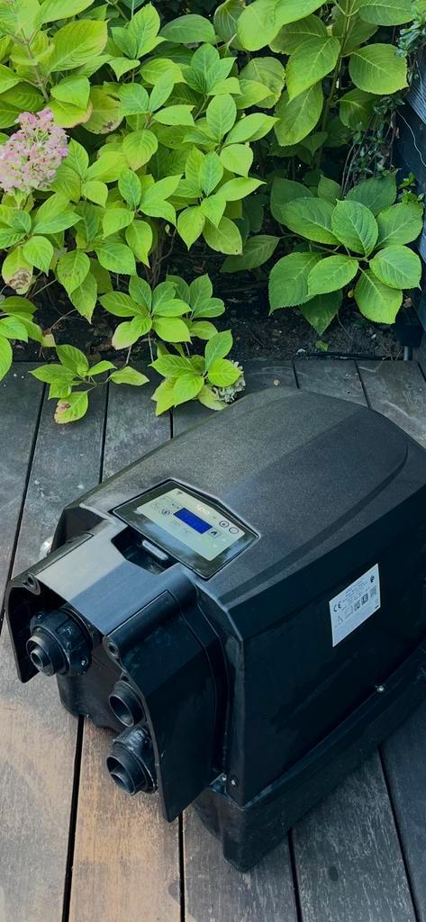 Intex Spa Deluxe motor (6-persoons), Tuin en Terras, Bubbelbaden en Hottubs, Gebruikt, Opblaasbaar, Ophalen