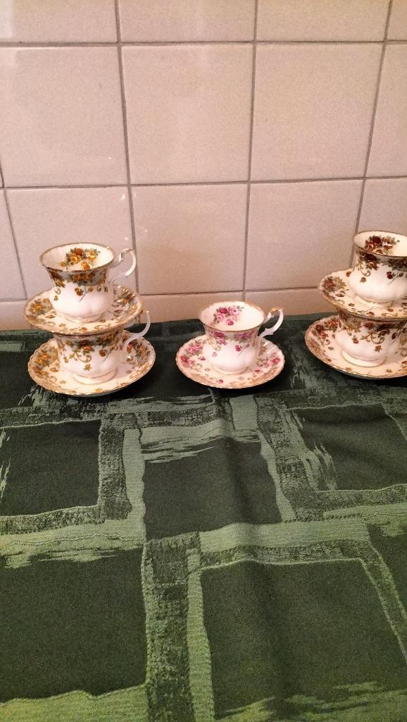5 Kop en schotels Royal Albert - 2 Heren en 3 dames kop en s, Huis en Inrichting, Keuken | Servies, Nieuw, Kop(pen) en/of Schotel(s)
