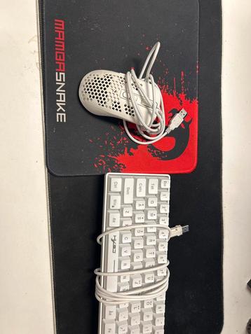 Toetsenbord, Muis & Mat(keyboard and mous)- 60% Mechanisch beschikbaar voor biedingen