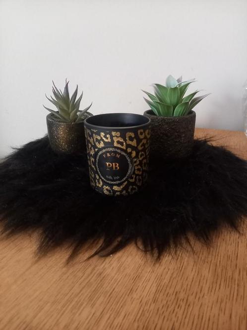 Panter kaars 2 nepplantjes op zwart bontje, Huis en Inrichting, Woonaccessoires | Kandelaars en Kaarsen, Nieuw, Minder dan 25 cm