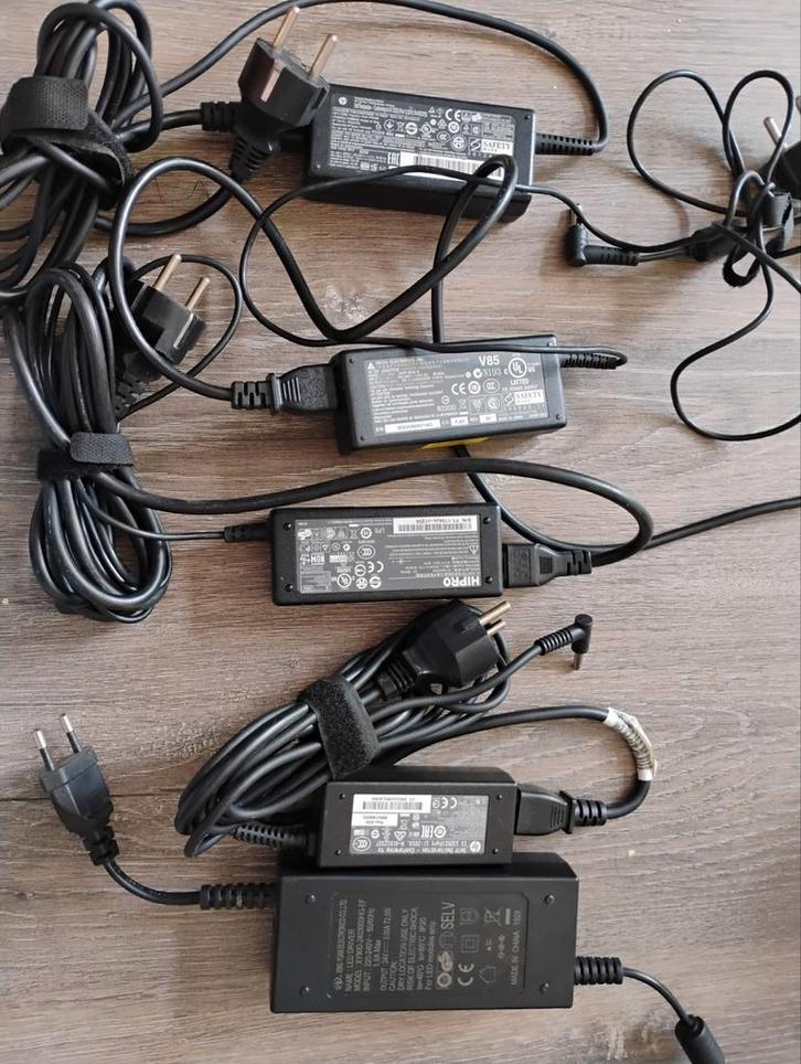 Laptop Adapters - HP, Delta, HiPro - Gebruikt, Computers en Software, Laptop-opladers, Gebruikt, Ophalen
