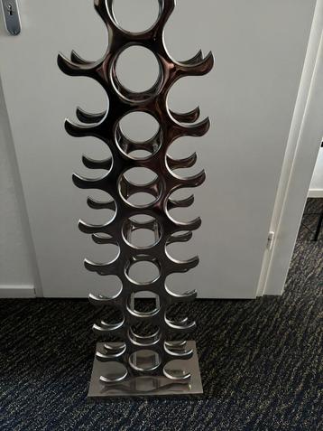 Design Wijnrek 27 flessen zeer apart model 102 cm  beschikbaar voor biedingen