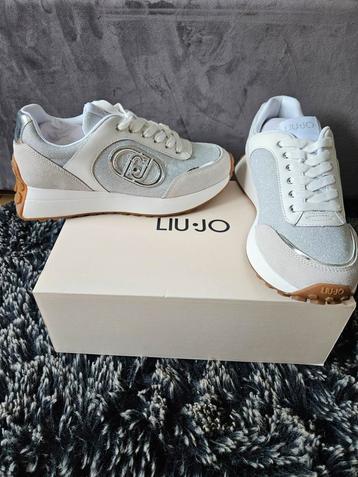 Spiksplinternieuwe Liu Jo dames sneakers in maat 40  beschikbaar voor biedingen