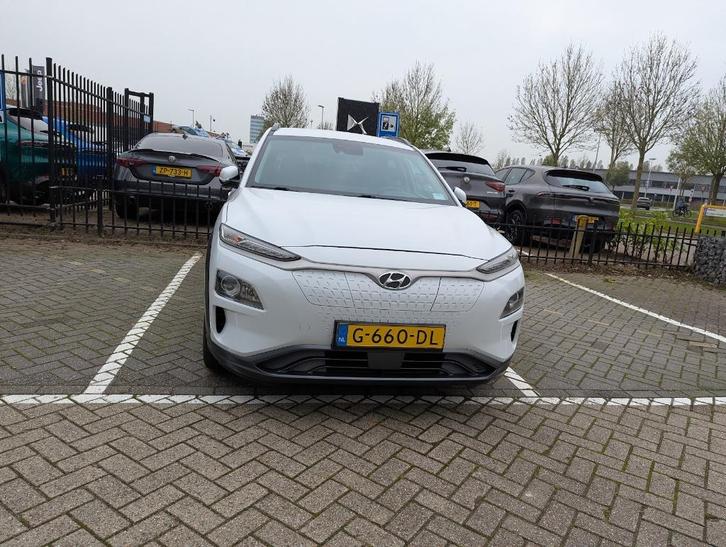 Hyundai Kona EV Fashion 64 kWh | Head-up Carplay Adap. Cruis, Auto's, Hyundai, Particulier, Kona, Achteruitrijcamera, Adaptive Cruise Control