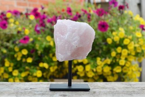 Rozenkwarts op standaard, Verzamelen, Mineralen en Fossielen, Mineraal, Ophalen of Verzenden