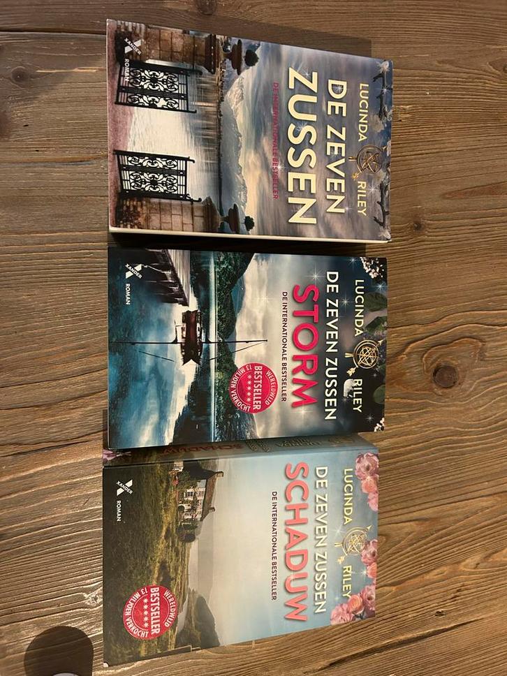 De Zeven Zussen 1, 2 & 3 - Lucinda Riley, Boeken, Romans, Gelezen, Nederland, Ophalen of Verzenden