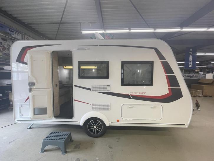 Sterckeman Easy 390 CP Meeneemprijs, Caravans en Kamperen, Caravans, Bedrijf, 750 - 1000 kg, Treinzit, Sterckeman, Dwarsbed, Vast bed