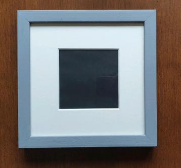 Houten fotolijst met glas en passepartout beschikbaar voor biedingen