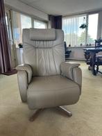 Prominent elektrische sta op stoel, Huis en Inrichting, Fauteuils, Ophalen, Zo goed als nieuw, Leer, 50 tot 75 cm