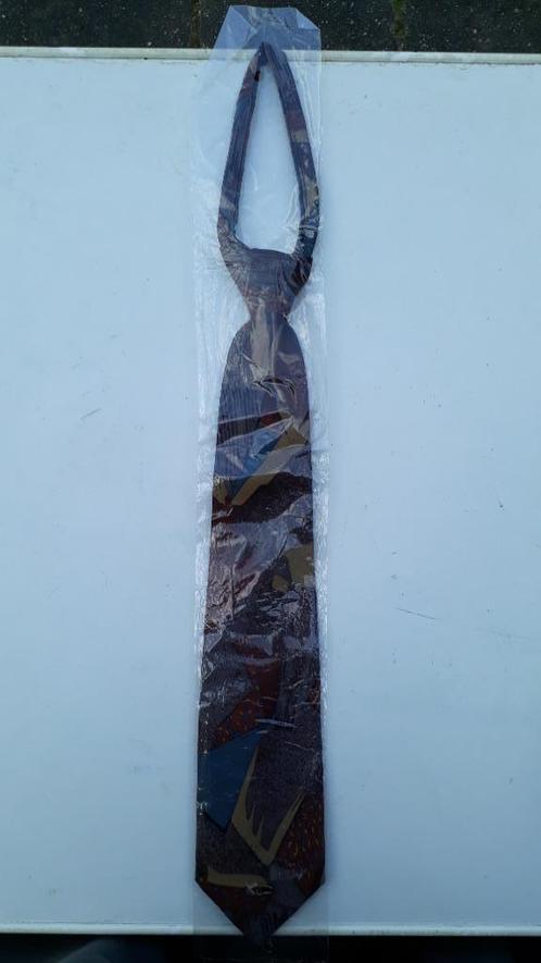 Sunborna Auto Necktie - snelknopende stropdas bruin, Kleding | Heren, Stropdassen, Nieuw, Bruin, Ophalen of Verzenden