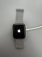 Apple Watch SE 40mm 2021 Zilver + oplader + 17 bandjes, Ophalen, Gebruikt, Apple Watch ⌚️, IOS