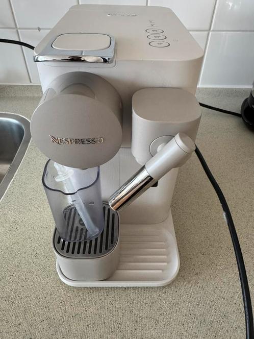 Nespresso De’Longhi koffiemachine met melkopschuimer, Witgoed en Apparatuur, Koffiemachine-accessoires, Nieuw, Ophalen of Verzenden