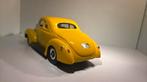 Ford 1940 yellow /red universal hobbies 1.18, Overige merken, Ophalen of Verzenden, A, A