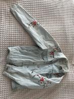 Spijkerjas met geborduurde bloemen, Kleding | Dames, Ophalen of Verzenden, Gedragen, Maat 36 (S), Blauw