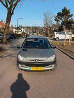 Peugeot 206 1.4 16V XT 5D 2004 Grijs, Auto's, Voorwielaandrijving, 1360 cc, 4 cilinders, Handgeschakeld