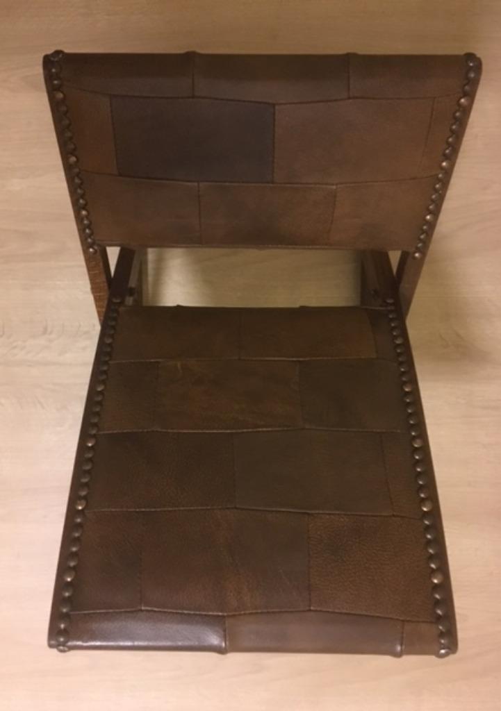Verstelbaar voetenbankje bruin leer (vintage), Huis en Inrichting, Banken | Voetenbanken en Poefen, Gebruikt, Minder dan 50 cm