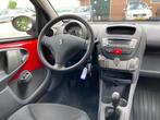Peugeot 107 1.0-12V XS | NAP | 5 deurs nu €3.975,-!, Voorwielaandrijving, Stof, Gebruikt, Zwart