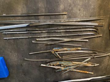 GARAGESALE NOS Oldsmobile moldings 1960 tot 1969  beschikbaar voor biedingen