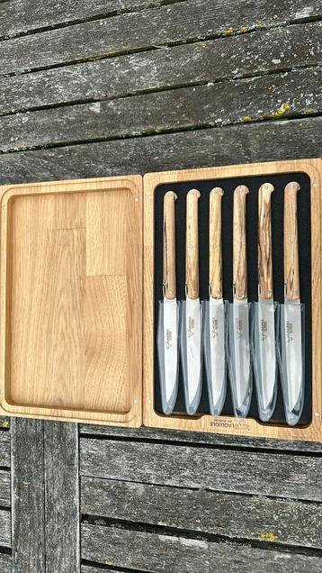 Steak messen laguile en Aubrak beschikbaar voor biedingen