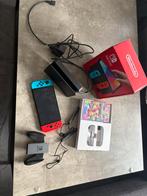 Nintendo Switch compleet in doos + Mario Kart 8 Deluxe, Spelcomputers en Games, Spelcomputers | Nintendo Switch, Ophalen, Met games