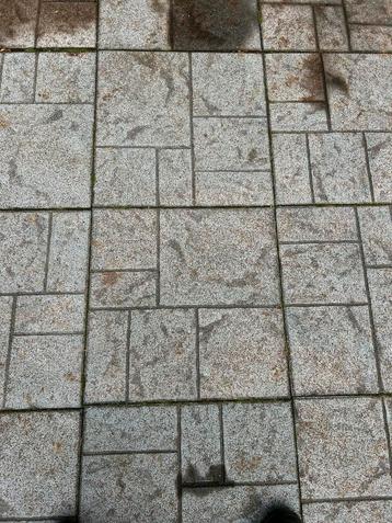 Gratis: Betontegels 50x50x5cm - 70m2 beschikbaar voor biedingen
