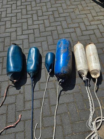 Stootwillen / fenders 6 stuks diverse maten beschikbaar voor biedingen