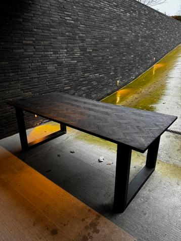 Eetkamer tafel 6 personen  beschikbaar voor biedingen