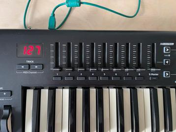 Novation Launchkey 49 MIDI Keyboard beschikbaar voor biedingen