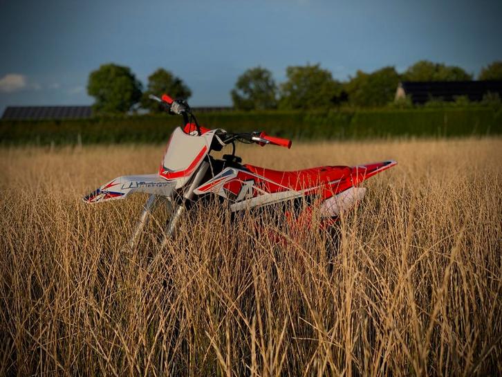Nieuwe Apollo Thunder 150cc Pitbike, Fietsen en Brommers, Brommers | Crossbrommers, Nieuw, Overige merken, Ophalen