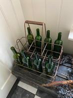 Brocante groot ijzeren flessenrek, incl 8 oude flessen, Antiek en Kunst, Ophalen