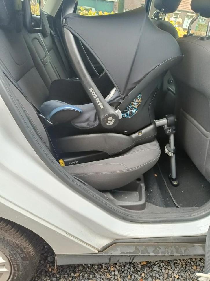 Maxi Cosi Met Easyfix (Isofix base), Kinderen en Baby's, Autostoeltjes, Gebruikt, Maxi-Cosi, 0 t/m 13 kg, Isofix, Ophalen