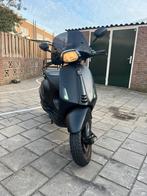 Vespa Sprint Notte - Full Option, Fietsen en Brommers, Ophalen, Zo goed als nieuw, Benzine, Vespa