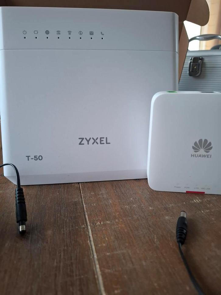 Zyxel T-50 Router met Huawei Modem, Computers en Software, Routers en Modems, Gebruikt, Router met modem, Ophalen of Verzenden