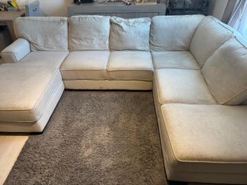 Woonkamer bank beschikbaar voor biedingen