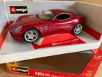 model Alfa Romeo 8C Competizione, intens rood, 1/18, Bburago, Hobby en Vrije tijd, Modelauto's | 1:18, Ophalen of Verzenden, Zo goed als nieuw