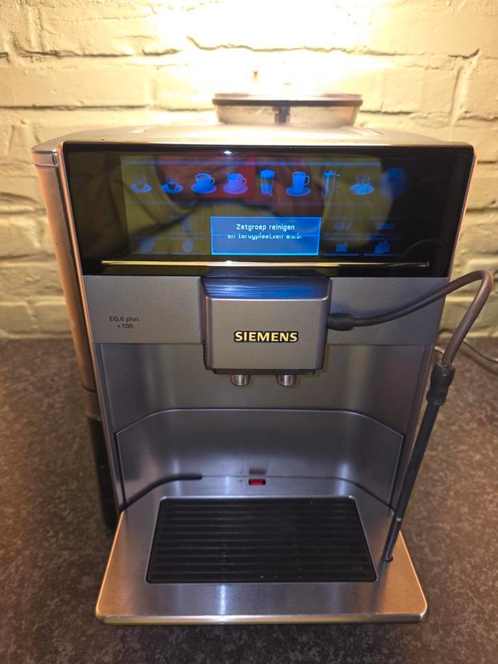 Siemens EQ.6 plus s100 Koffiemachine hobby, Witgoed en Apparatuur, Koffiezetapparaten, Gebruikt, Gemalen koffie, Koffiebonen, Koffiemachine