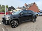 Toyota Yaris Cross 1.5 VVT-i Hybrid 130PK CVT Dynamic NIEUW!, Auto's, 12 maanden, Stof, Zwart, Zwart