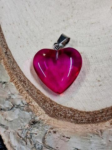  hangertje hartje fuchsia roze beschikbaar voor biedingen
