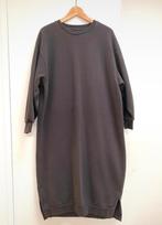 Ame antwerp grijze sweatstof jurk maat s zgan, Kleding | Dames, Ame antwerp, Ophalen of Verzenden, Zo goed als nieuw, Maat 36 (S)