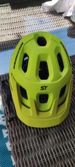 MTB fietshelm gebruikt, Fietsen en Brommers, Fietsaccessoires | Fietshelmen, Ophalen, Zo goed als nieuw